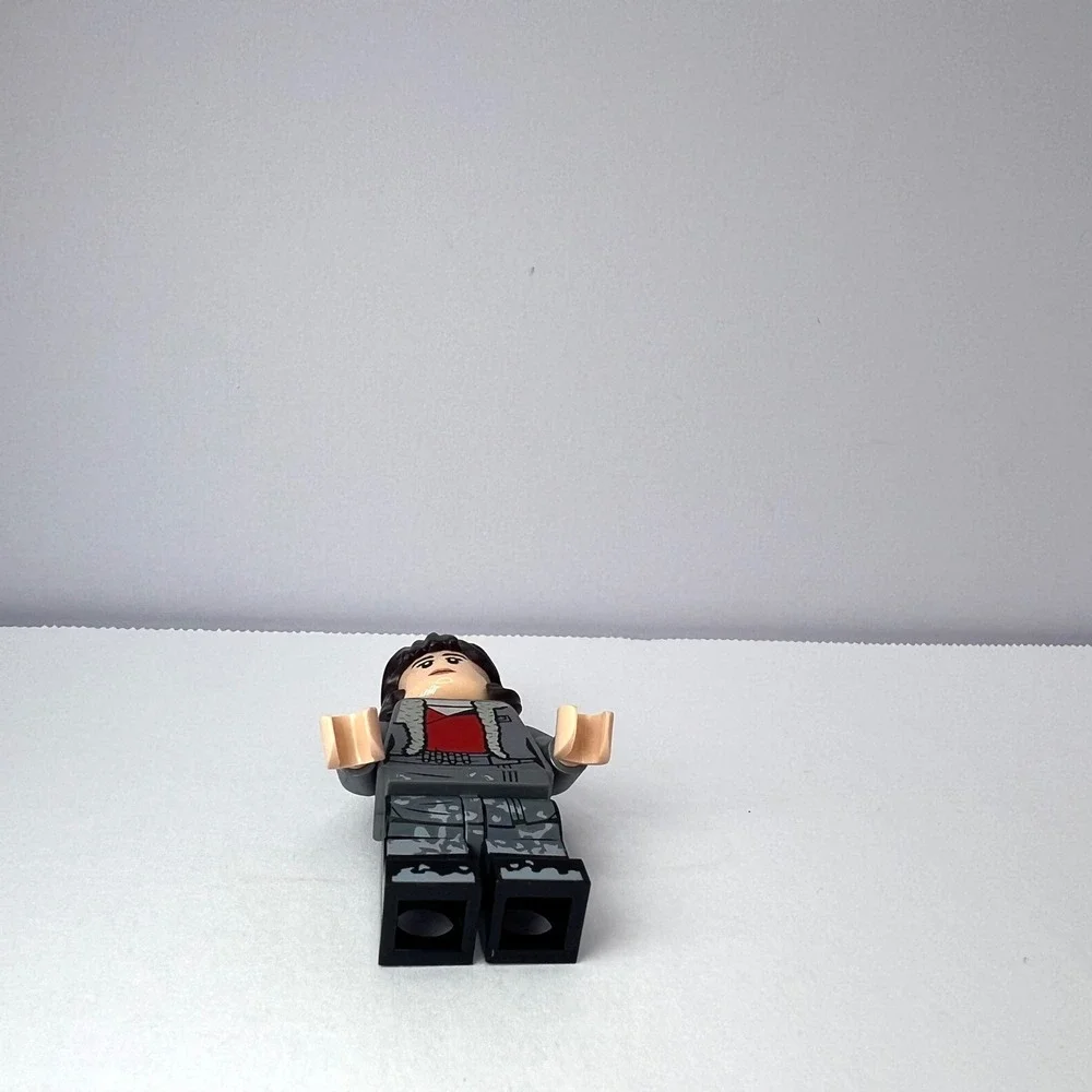 LEGO Star Wars Qi'ra Minifigure Corellia Outfit Han Solo Landspeeder 75209